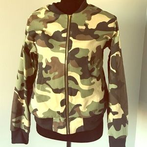 New item: Women’s Short Camo Bomber Jacket